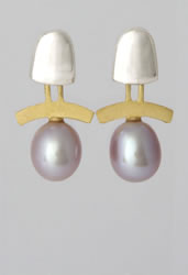 Drop earrings with fresh-water Pearls